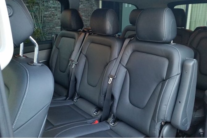 1-15 persons Taxi or Bus Transfer Amsterdam Airport to Dordrecht - Picking the Right Vehicle for Your Group Size (So You Do Not Overpay or Squeeze In)