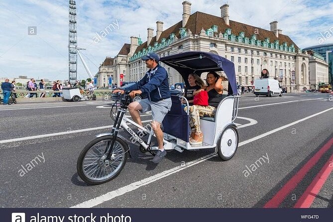 1 hour Amsterdam City Tour in Pedicab - Getting started at Nieuwmarkt and easing into the old center