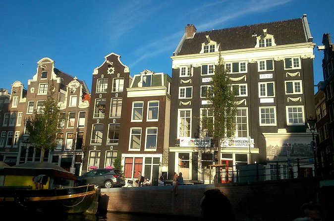 2 Hours Private Walking Tour of the Highlights of Amsterdam - Dam Square in minutes: classic Amsterdam postcard, explained quickly