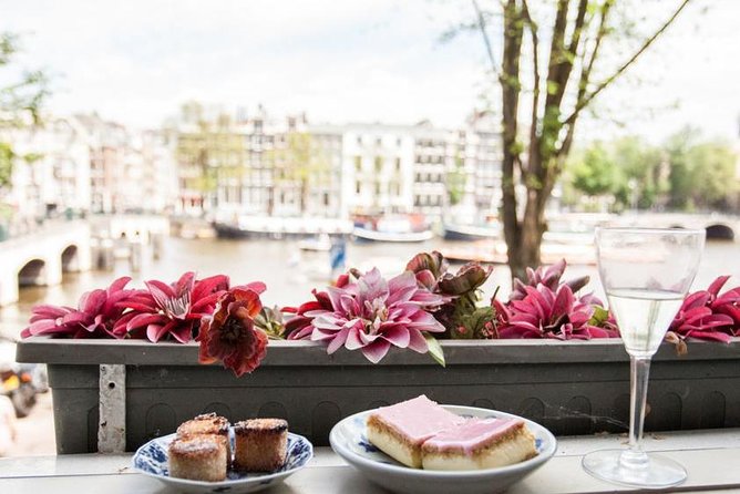 3-course Dutch Dinner in Canal House Overlooking River Amstel - Where you’ll start on the Amstel and how the timing works