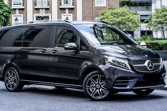 Airport or Port transfer Business Class (private car service) - A private Amsterdam airport transfer that actually reduces stress
