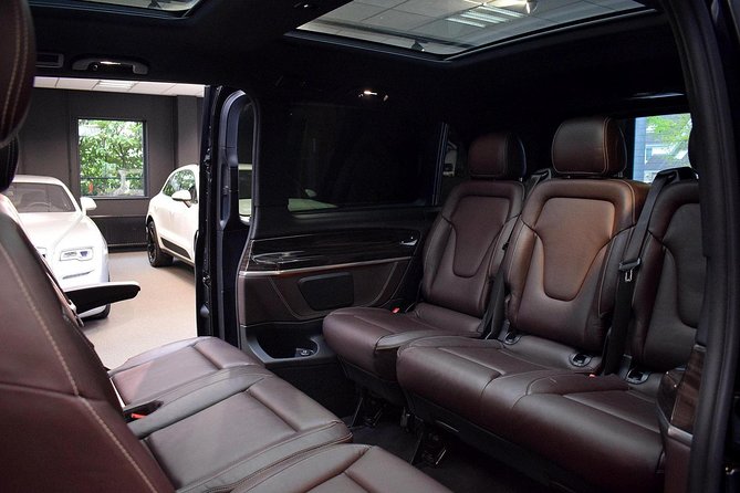 Airport or Port transfer Business Class (private car service) - Hotel pickup and mobile ticket, the combo that helps right away