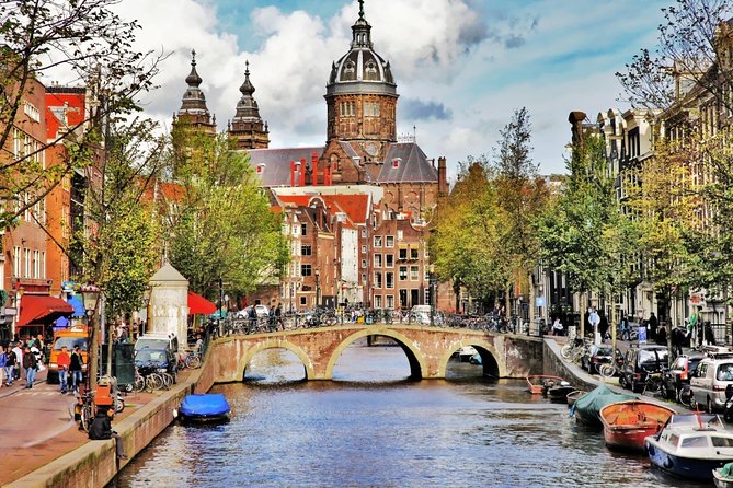 Airport Transfer: Schiphol Airport AMS to Amsterdam by Luxury Van - From Schiphol Arrivals to a Waiting Van, Fast
