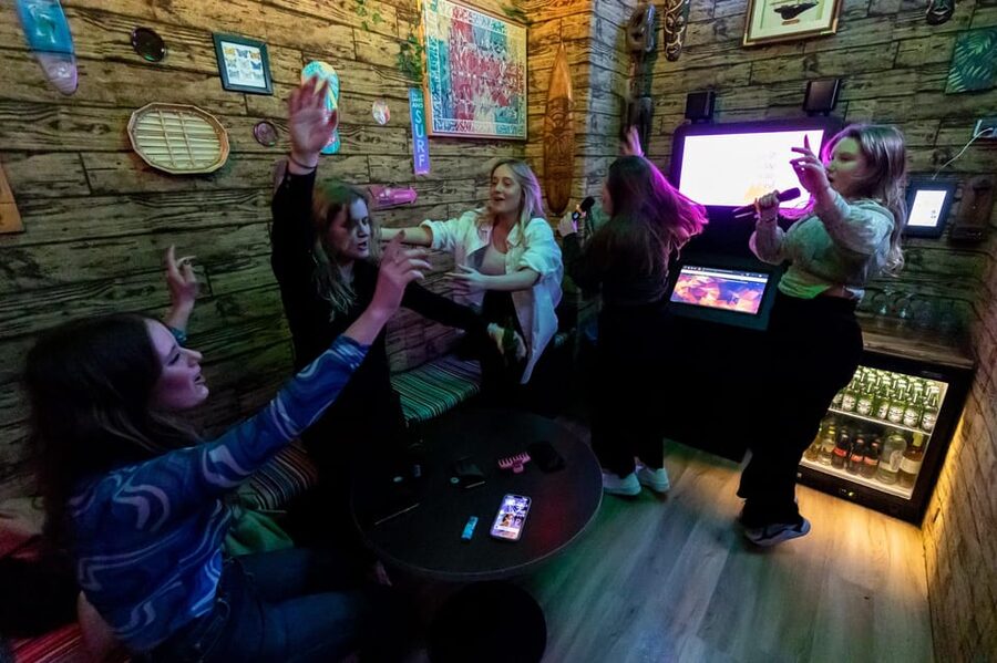 Aloha Amsterdam: Private Karaoke Booth with 20.000 Songs - Drinks Package Options and Using Your 1-2 Hour Slot Well