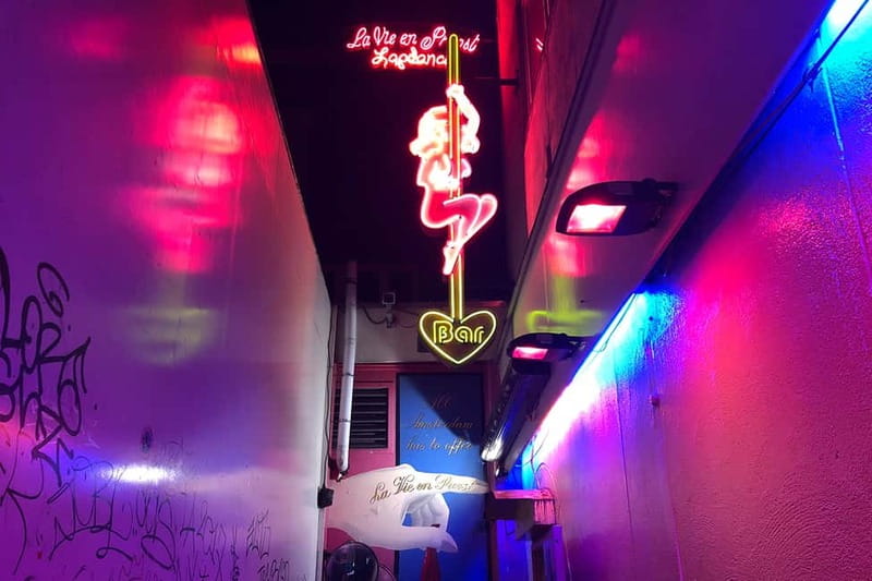 Amsterdam: 1,5-Hour Red Light District Tour - Key things that make this tour worth your time