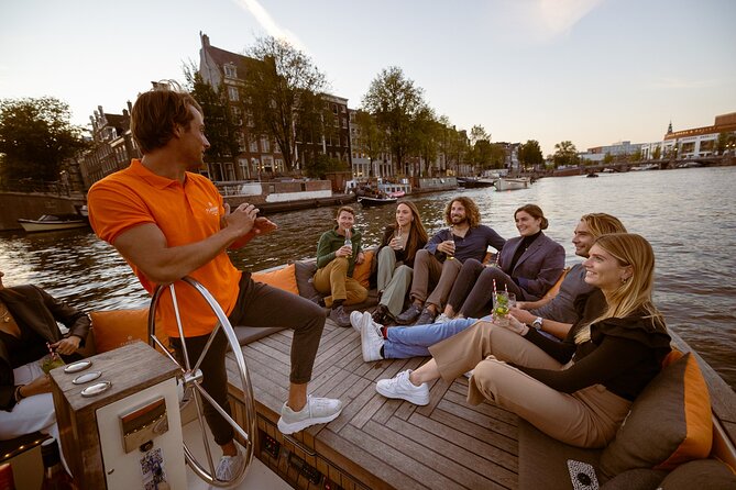 Amsterdam: 1-Hour Canal Cruise in the Evening - The canal belt, UNESCO, and the 17th-century ring you keep hearing about