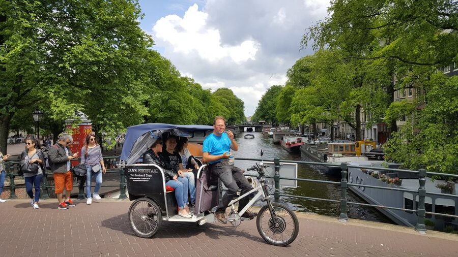 Amsterdam 1-Hour Rickshaw Tour - The Historic Canal Corridor, Where You See the City’s Shape Fast