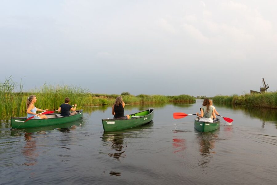 Amsterdam: 2-Hour Guided Canoe Trip - Getting Ready at the Blue House, Life Jacket On, Phones Away