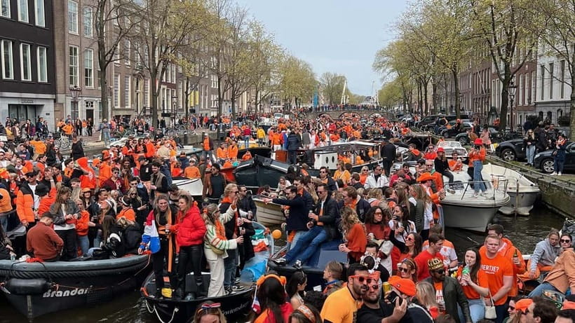 Amsterdam: 3 Hour Kings Day Boat Party with Unlimited Drinks - What Unlimited Drinks Really Changes for Your Budget