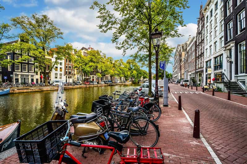 Amsterdam: 3-Hour Private Bike Tour of the City Center - Private 3-Hour Cycling in Amsterdam, Built Around Your Pace