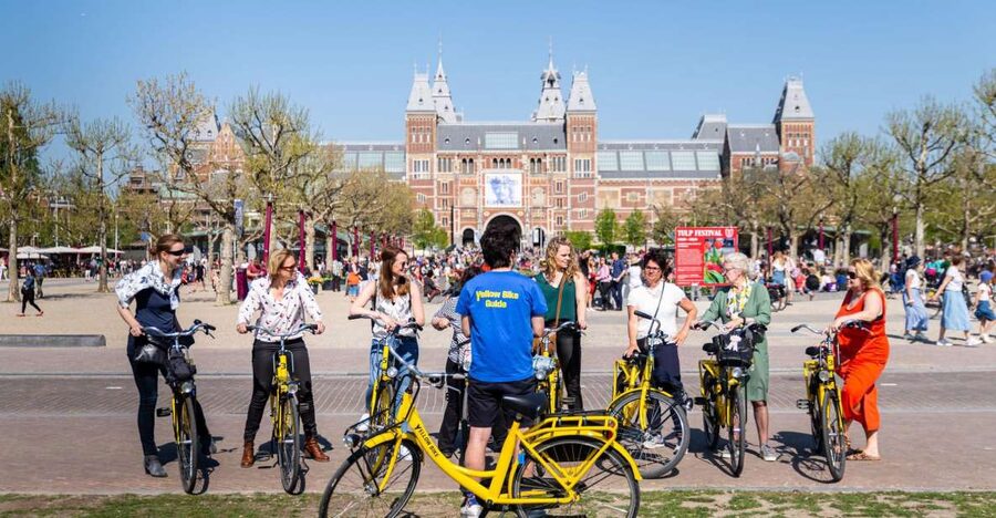 Amsterdam: 3h E-Bike Tour with break - Harbor to Canals and Courtyards: How You Get the Secret Stuff