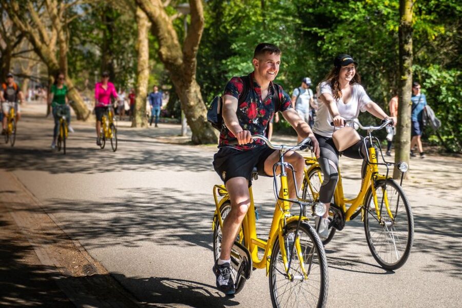 Amsterdam: 3h E-Bike Tour with break - Meeting Yellow Bike near Amsterdam Centraal, Without the Stress