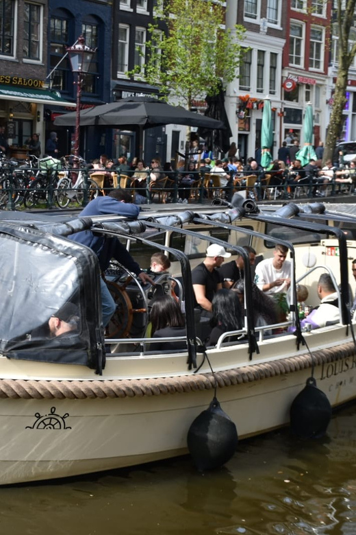 Amsterdam: 420 Smoke-Friendly Boat Tour - Rolling Your Own 420 and Keeping It Legal On Board