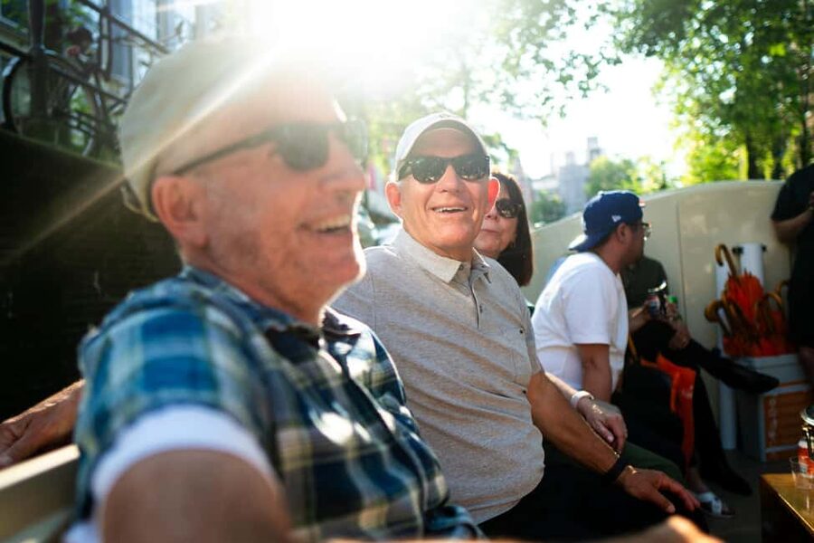 Amsterdam: 90 min Cosy Canal Cruise w. Bar & Snacks on board - Key things that make this cruise worth your time