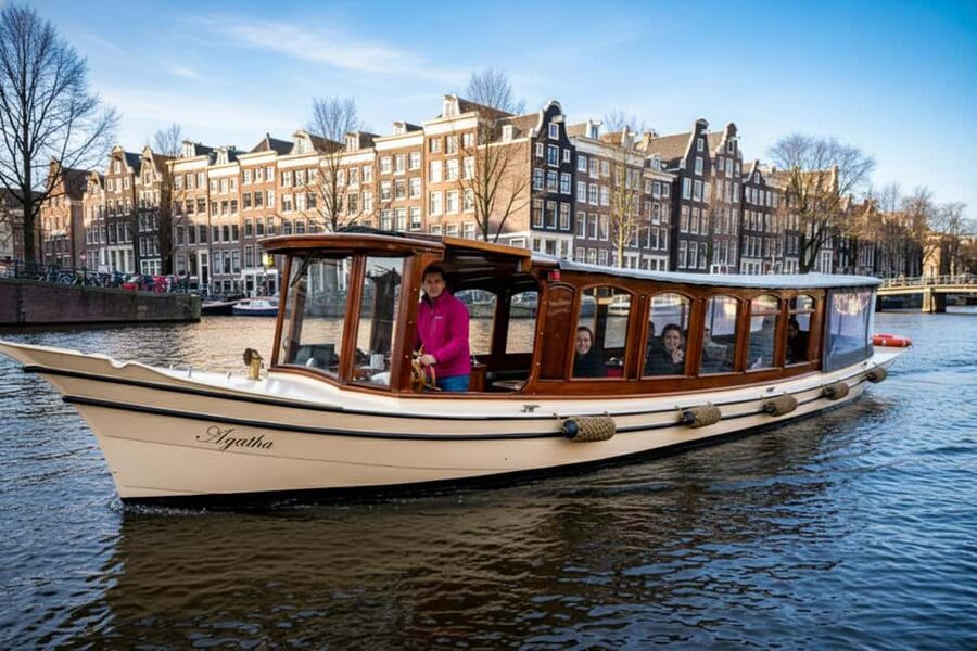 Amsterdam: 90 min Cruise with Local Guide & Unlimited Drinks - Key things that make this cruise worth your time