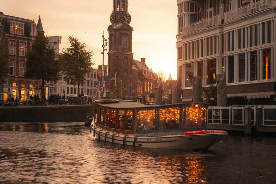 Amsterdam: 90 min Cruise with Local Guide & Unlimited Drinks - From Museumbrug to Centraal: the stops and what to look for