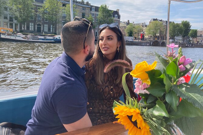 Amsterdam 90-min Private Canal Cruise with Live Guide and Drinks - Jordaan by light: the quieter Amsterdam stop