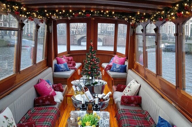 Amsterdam 90 minutes Canal Cruise with bar and snacks on board. - Boat comfort: electric, quiet, and practical in changing weather