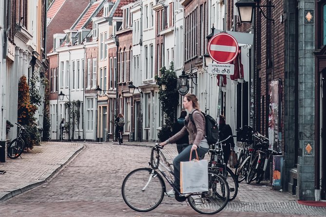 Amsterdam Airport Schiphol & Amsterdam City to Utrecht - Luggage rules that matter more than you think