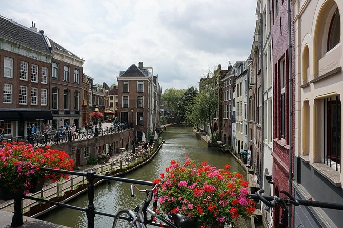 Amsterdam Airport Schiphol & Amsterdam City to Utrecht - Mercedes-Benz fleet comfort you can feel on arrival