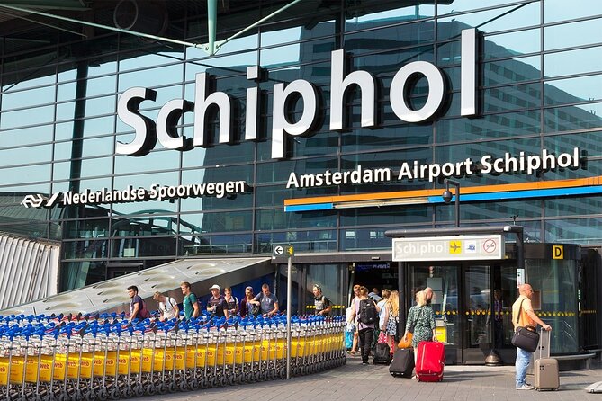 Amsterdam Airport Schiphol to Maastricht - Arriving in Maastricht ready for real sightseeing or check-in