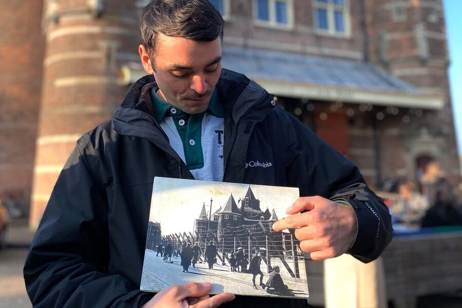 Amsterdam: Anne Frank Guided Small Group Walking Tour - Dam Square to Nieuwezijds Voorburgwal 120: Where the Guide Sets the Context
