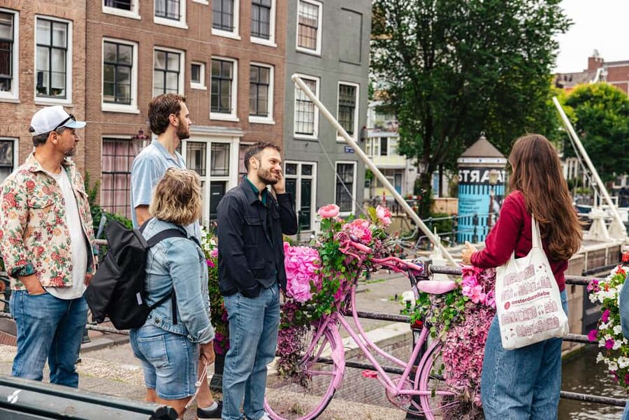 Amsterdam: Anne Frank Guided Walking Tour in DE/EN/IT/ES - Portuguese Synagogue and the trail of testimonies underfoot