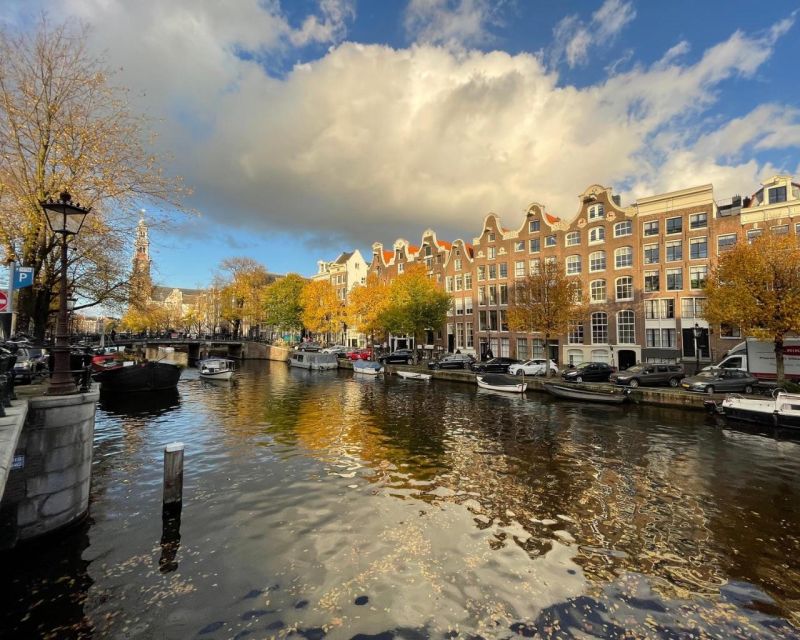 Amsterdam: Anne Frank's Last Walk & Visit Anne's House in VR - Going through the bookcase in Oculus VR at your own pace