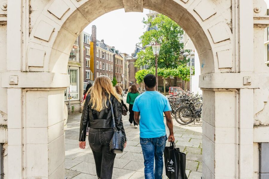 Amsterdam Anne Frank: Small-Group Walking Tour & Local Guide - How the Tour Links the Frank Family, Hiding, and the Dutch Resistance