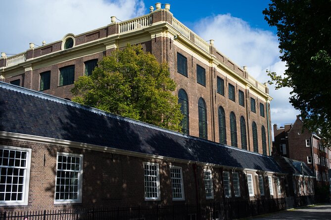 Amsterdam : Anne Frank Tour in EN/DE/IT/ES - Rembrandt House area: art, location, and the Jewish Quarter