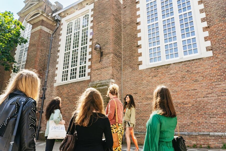 Amsterdam: Anne Frank Tour, Jewish Museum & Synagogue Ticket - Languages and meeting point: what to expect on the day