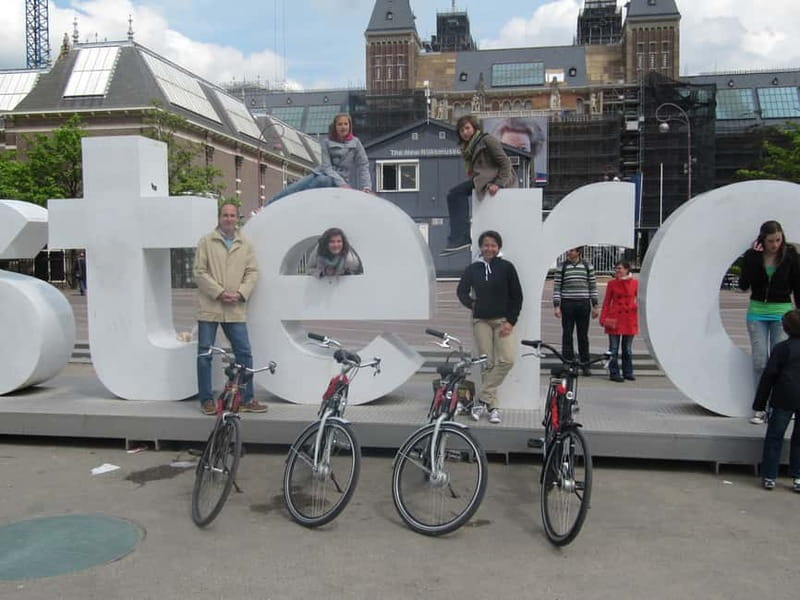 Amsterdam:: Bike Rental with Free Self-Guided Tour - Getting your bike: cruise terminal location and easy access
