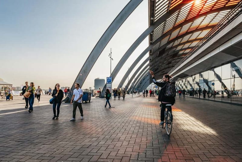 Amsterdam Bike Tour in Small Group + Optional Canal Cruise - The 30-minute break in Amsterdam-Centrum