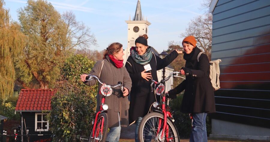 Amsterdam: Bike Tour (Noord) in German or English - Getting started at Sea Palace Restaurant, the easy way