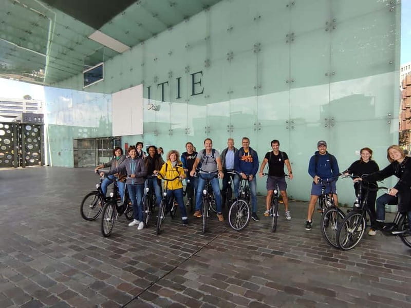 Amsterdam bike tour with a French-speaking guide local! - Learning style: history mixed with real daily life