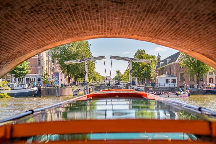 Amsterdam: Body Worlds Exhibition and Canal Cruise - Real human specimens: the one consideration that matters