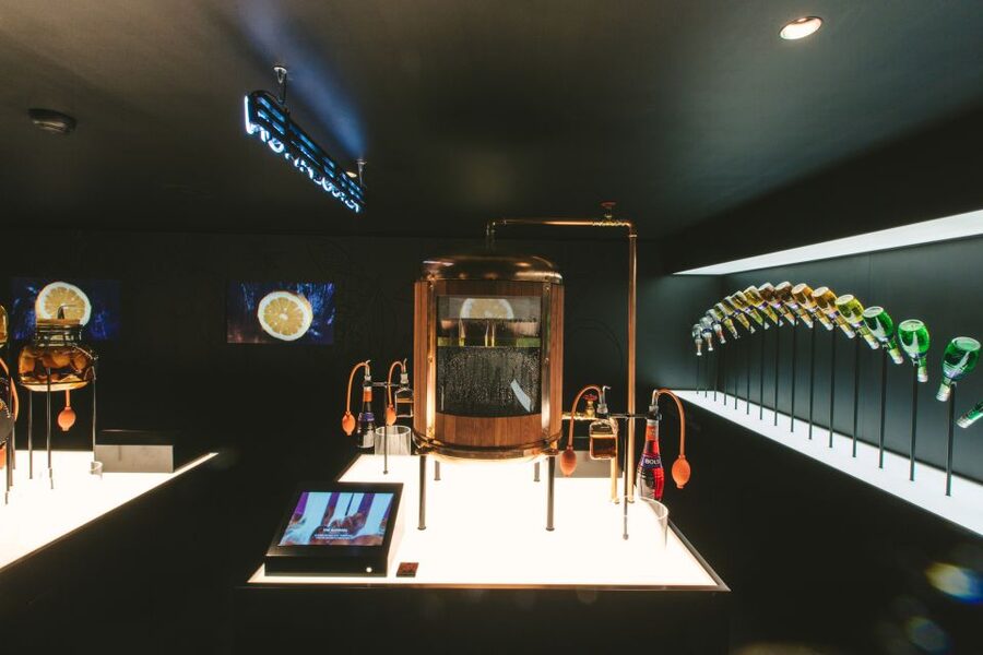 Amsterdam: Bols Cocktail Experience Entry Ticket - Mirror Bar payoff and why the bartender matters