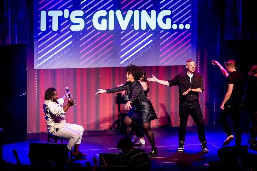 Amsterdam: ‘Boom Chicago’ English Comedy Show - A balanced way to set expectations