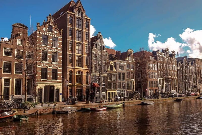 Amsterdam: Burger Cruise - Burgerbar & Canal Cruise - Key Things You’ll Notice on This Burger Cruise