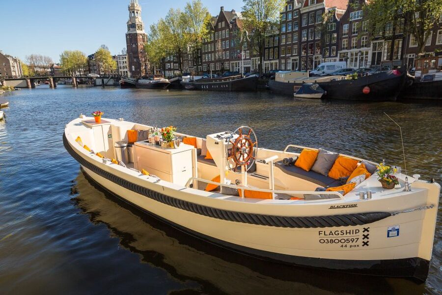 Amsterdam: Canal Belt Private Beer Boat Tour - Key highlights before you board