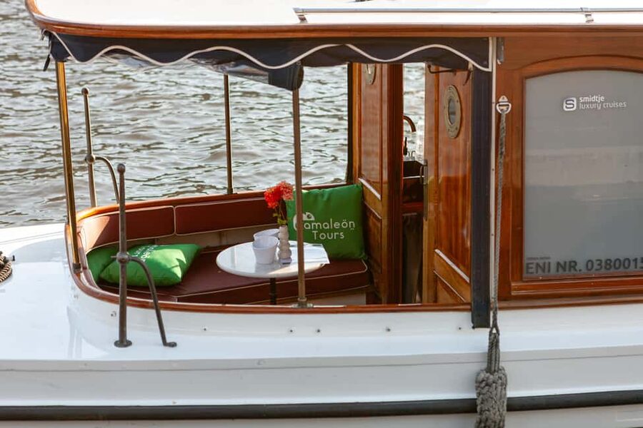 Amsterdam Canal Boat Ride with a Spanish-speaking Guide - The luxury boat setup: heated, small-group, and photo-friendly