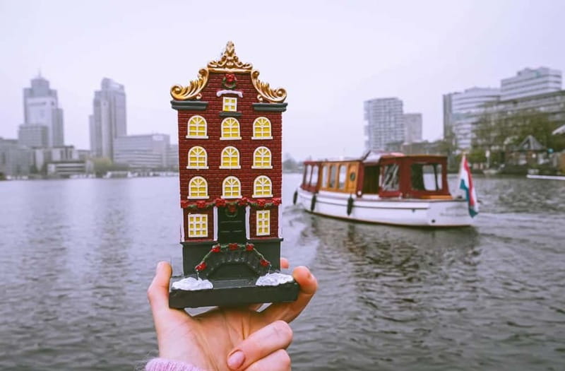 Amsterdam Canal Boat Tour with Live Guide - Stepping On Board Near Saint Morris Restaurant
