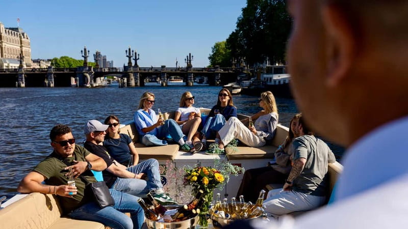 Amsterdam: Canal Cruise in Open Boat with Drink Option - Key things to know before you go