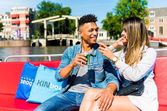Amsterdam Canal Cruise in Open Boat with Unlimited Drinks Option - Guides and captains: what you can learn in just an hour
