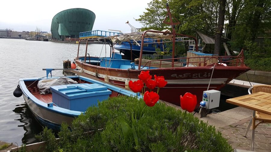 Amsterdam: Canal Cruise on a Wooden Refugee Boat - Why Rederij Lampedusa feels different than a typical canal cruise