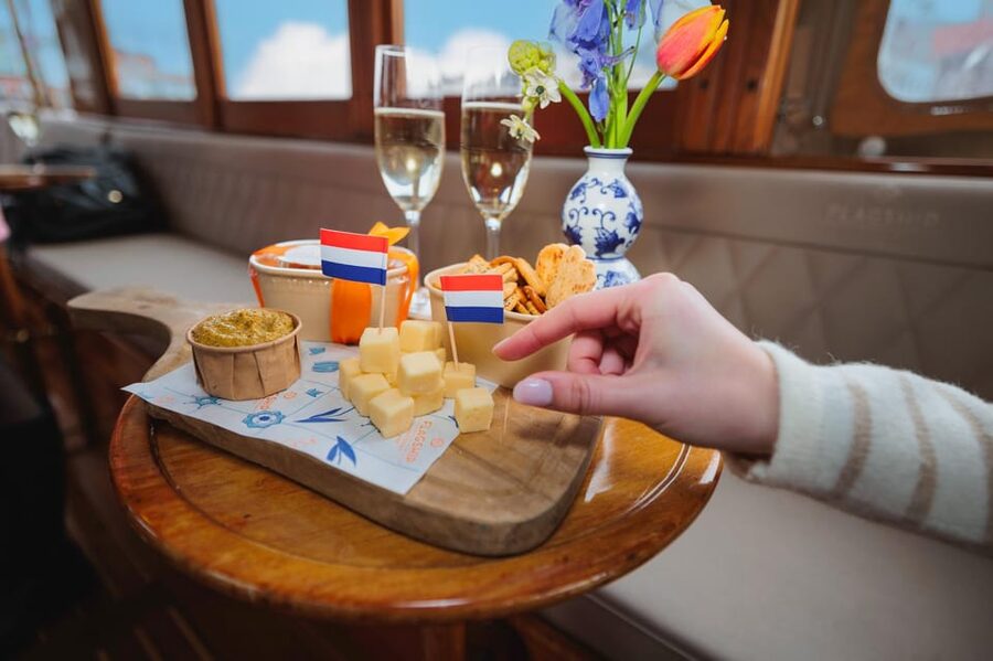 Amsterdam: Canal Cruise with Bubbles & Bites - Who This Cruise Fits Best (and Who Should Skip It)