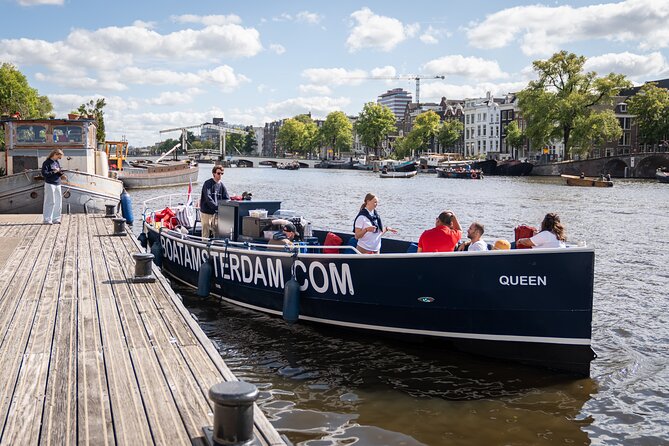Amsterdam Canal Cruise with Live guide & Two drinks - Central St. - Central St location and Stationsplein 24: how to avoid the most common snag