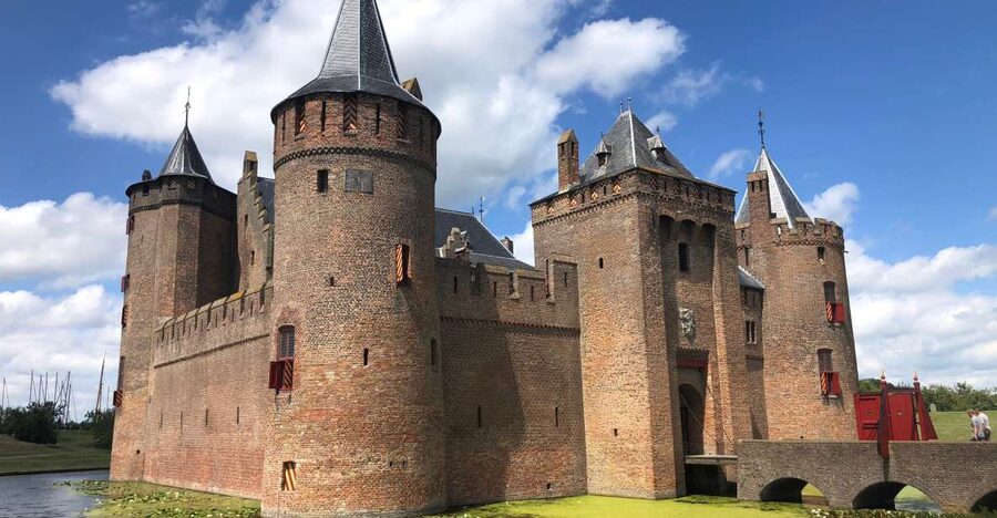 Amsterdam Castle & Utrecht City Tour - Door-to-Door Comfort From Amsterdam, Then Straight Into the Sights