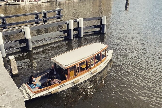 Amsterdam Champagne Private Canal Cruise - Cruising the Canal Sights: What You’ll See on the Route
