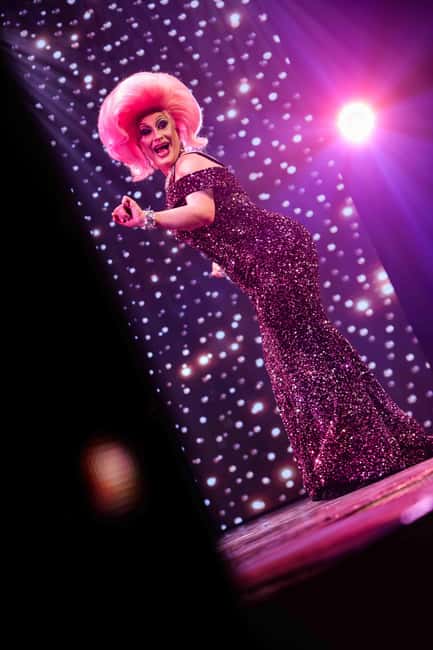 Amsterdam: "Chèri Chèri" - Biggest Drag Show in Europe Entry - Crowd energy: who will love this most